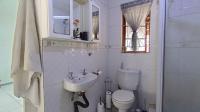 Bathroom 1 - 5 square meters of property in Meer En See