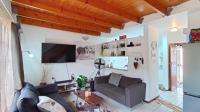 Lounges - 20 square meters of property in Meer En See