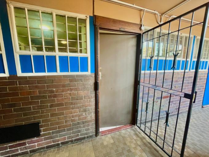 1 Bedroom Apartment for Sale For Sale in Braamfontein - MR678494