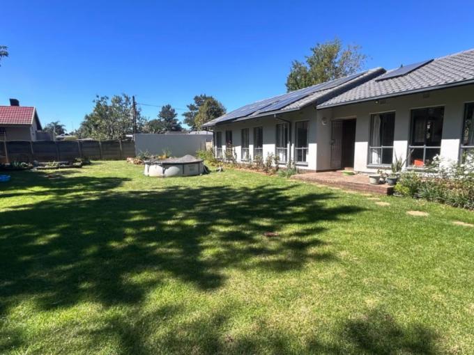 3 Bedroom House for Sale For Sale in Verwoerdpark - MR678496