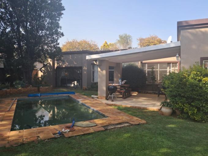 4 Bedroom House for Sale For Sale in Brackenhurst - MR678508