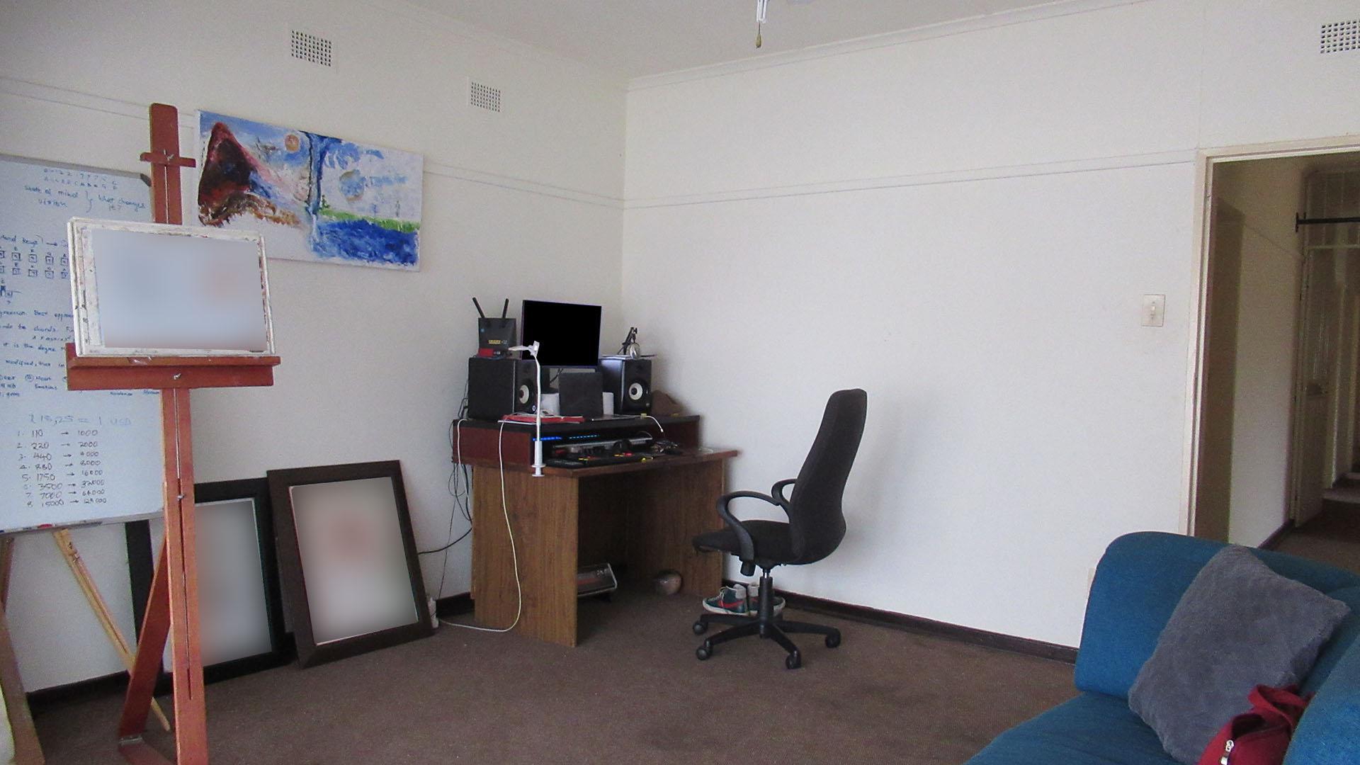 Spaces - 30 square meters of property in Glenharvie