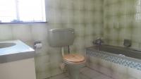 Bathroom 1 - 9 square meters of property in Glenharvie