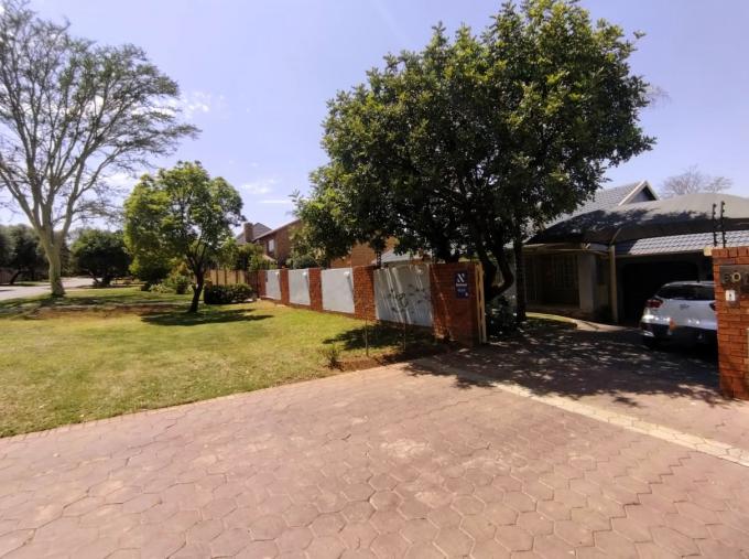 3 Bedroom Duet for Sale For Sale in Garsfontein - MR678540