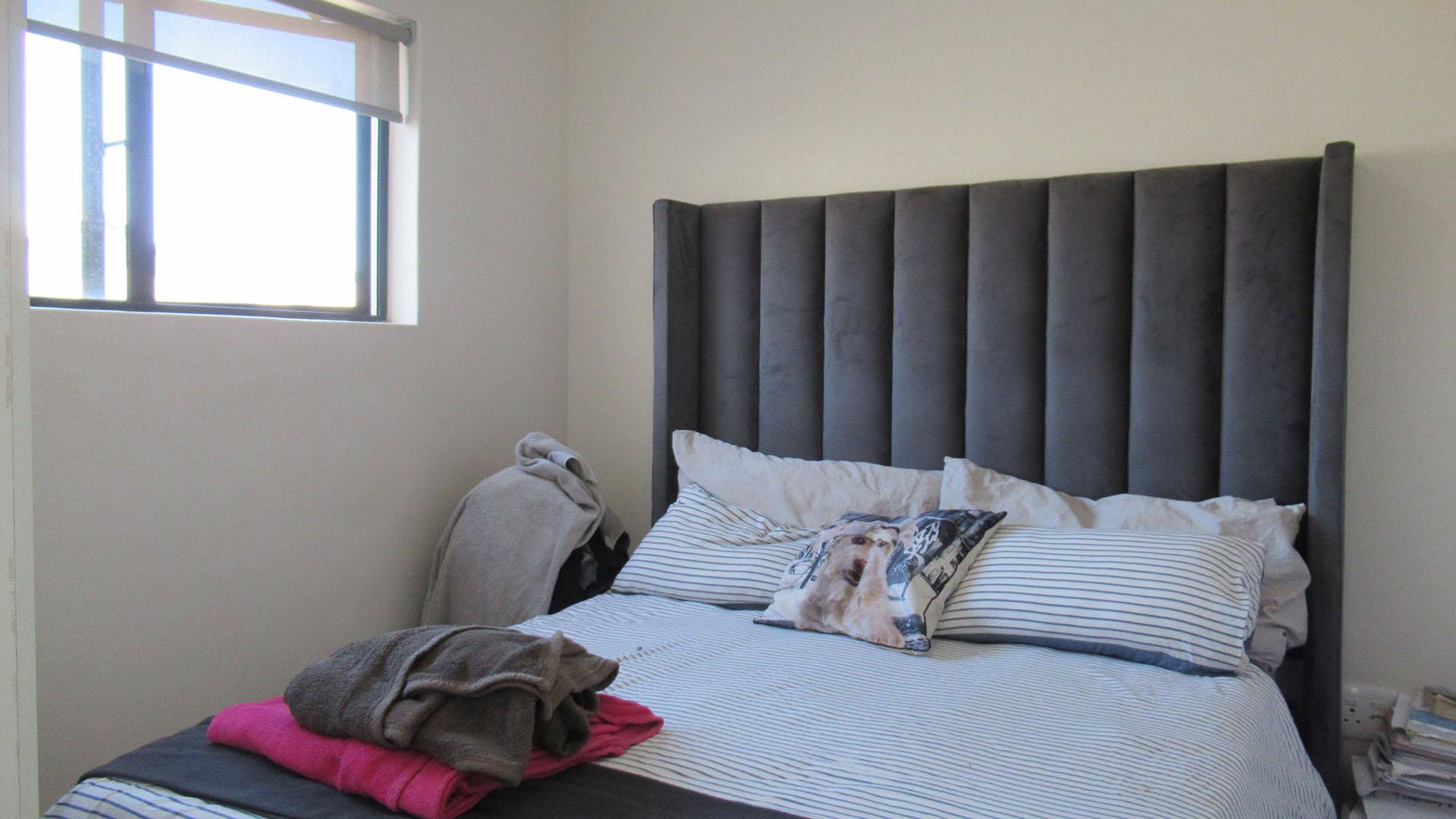 Bed Room 2 - 15 square meters of property in Witkoppen