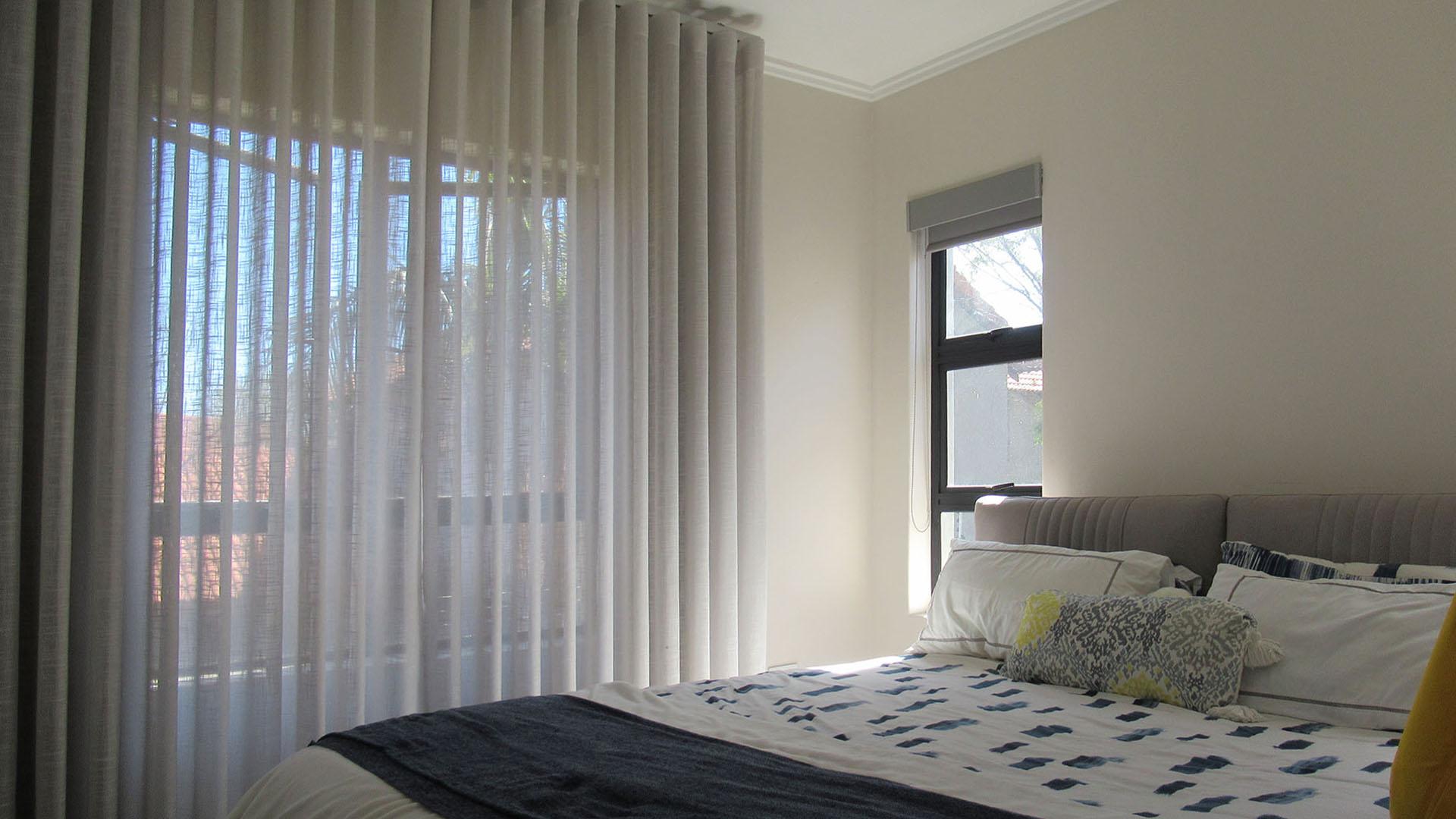 Main Bedroom - 16 square meters of property in Witkoppen