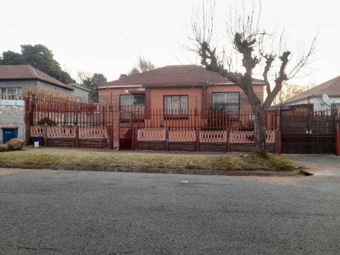 5 Bedroom House for Sale For Sale in Rosettenville - MR678545