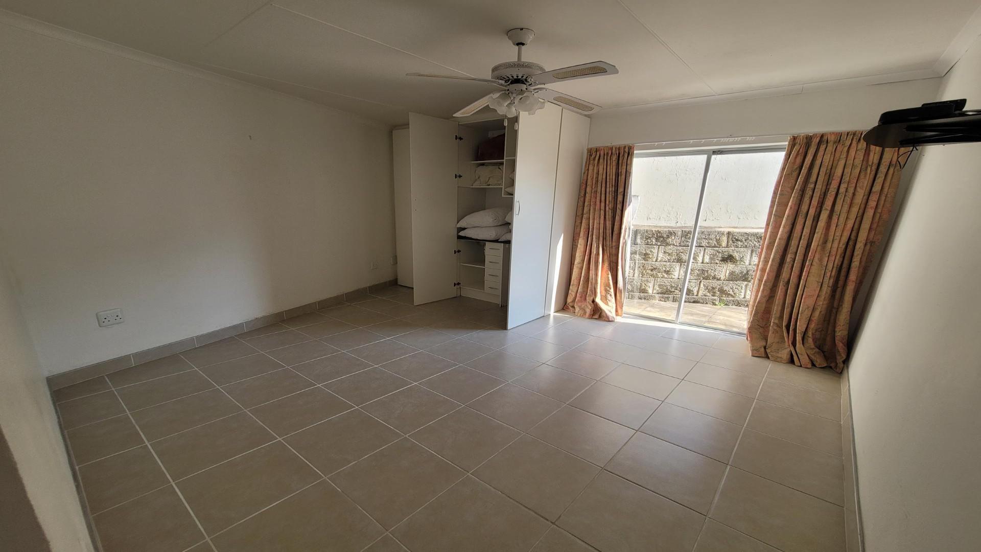 Bed Room 5+ of property in East London