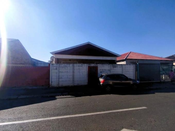 5 Bedroom House for Sale For Sale in La Rochelle - JHB - MR678580