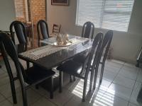  of property in Glenvista