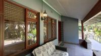 Patio - 14 square meters of property in Umtentweni