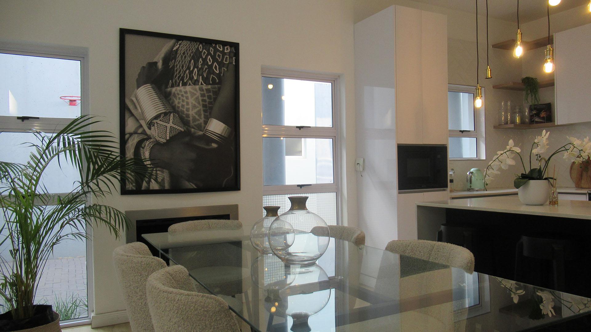 Dining Room - 12 square meters of property in Ferndale - JHB