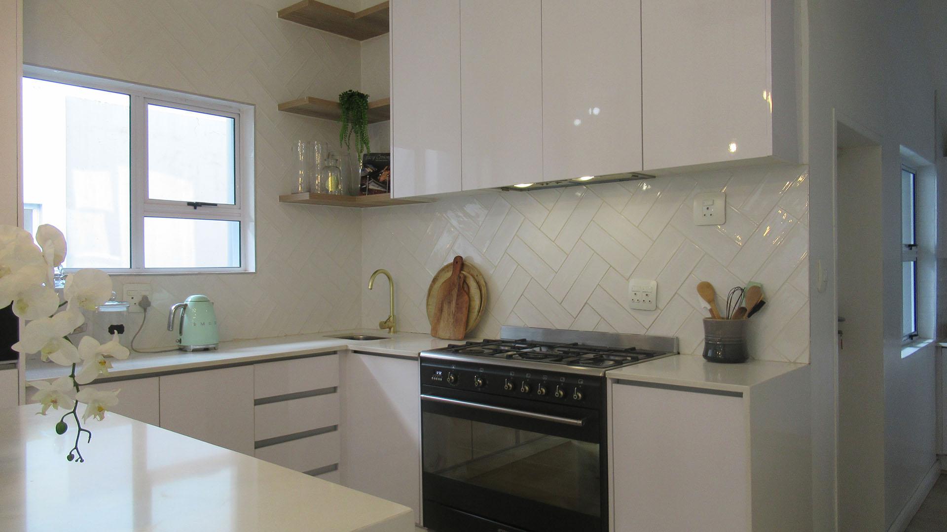 Kitchen - 10 square meters of property in Ferndale - JHB