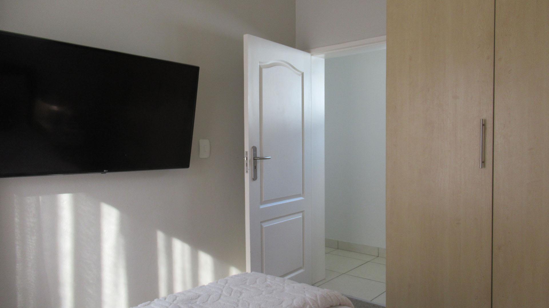 Bed Room 2 - 11 square meters of property in Ferndale - JHB