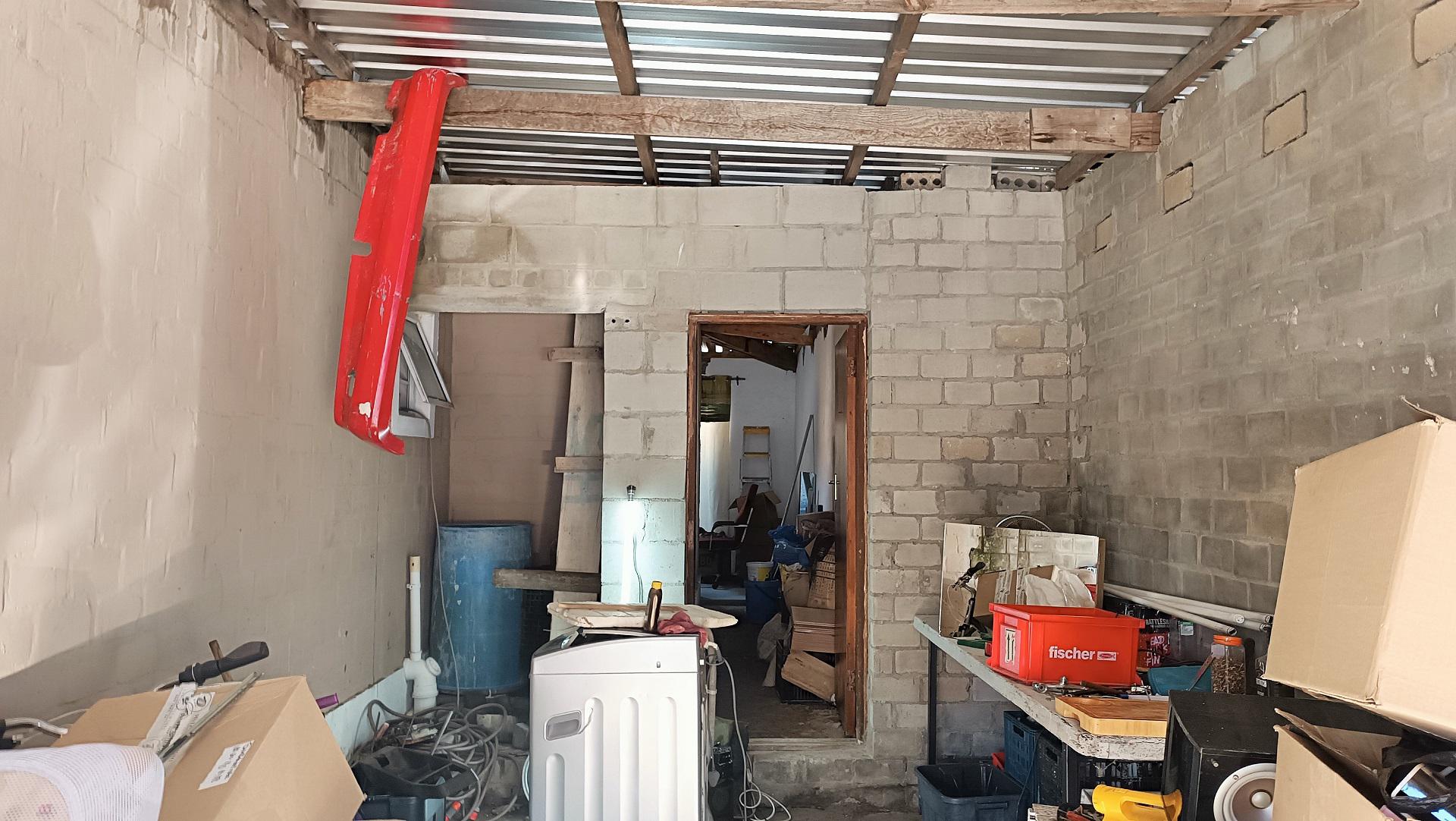 Garage - 29 square meters of property in Klapmuts