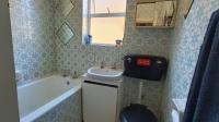 Bathroom 1 of property in Wynberg - CPT