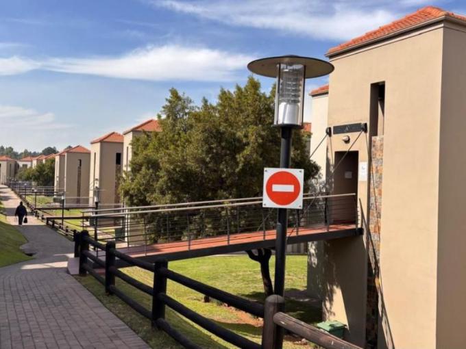 3 Bedroom Apartment for Sale For Sale in Vanderbijlpark - MR678703