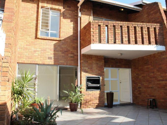 3 Bedroom Simplex for Sale For Sale in Bedford Gardens - MR678706