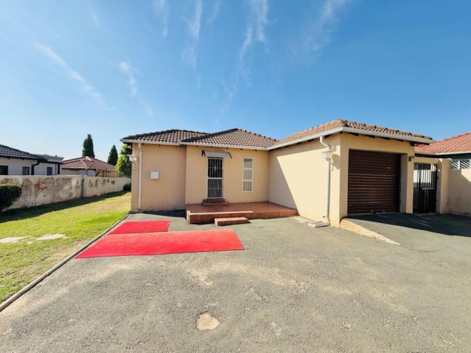 3 Bedroom House for Sale For Sale in Cosmo City - MR678721
