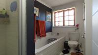 Main Bathroom - 6 square meters of property in Douglasdale