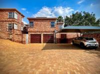  of property in Glenvista