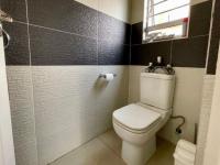  of property in Glenvista