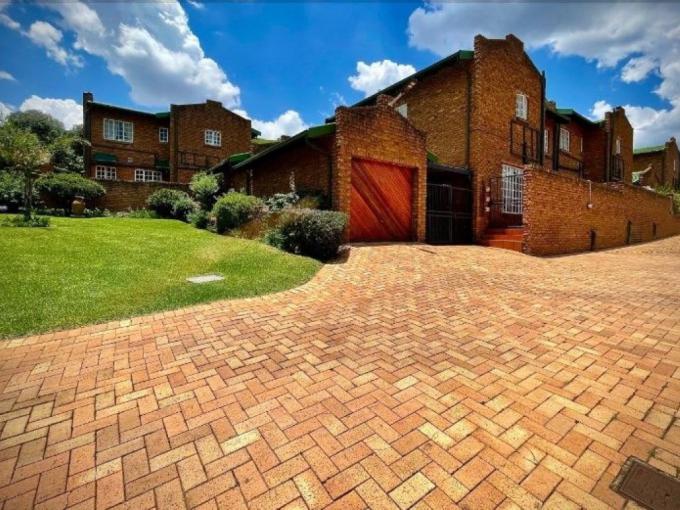4 Bedroom House for Sale For Sale in Bassonia - MR678759