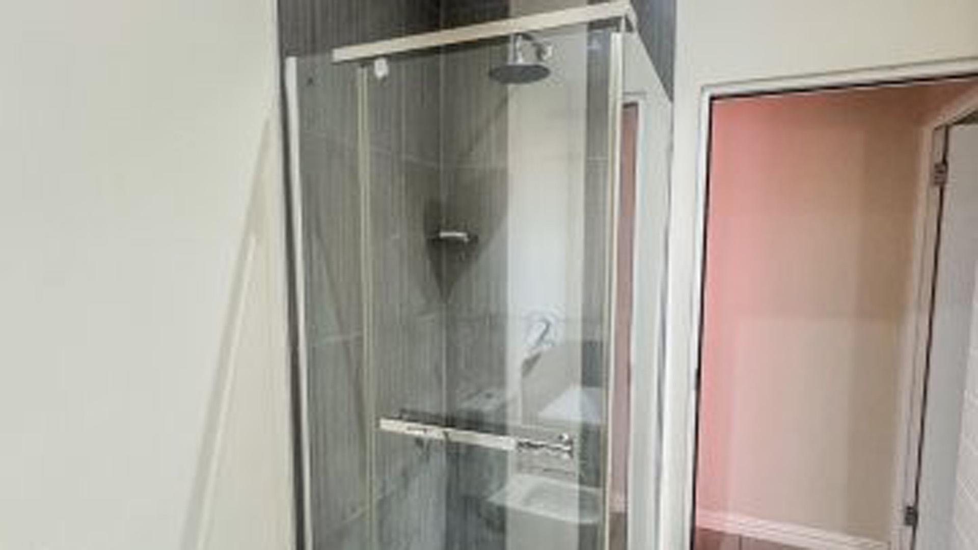 Bathroom 1 of property in Winterstrand