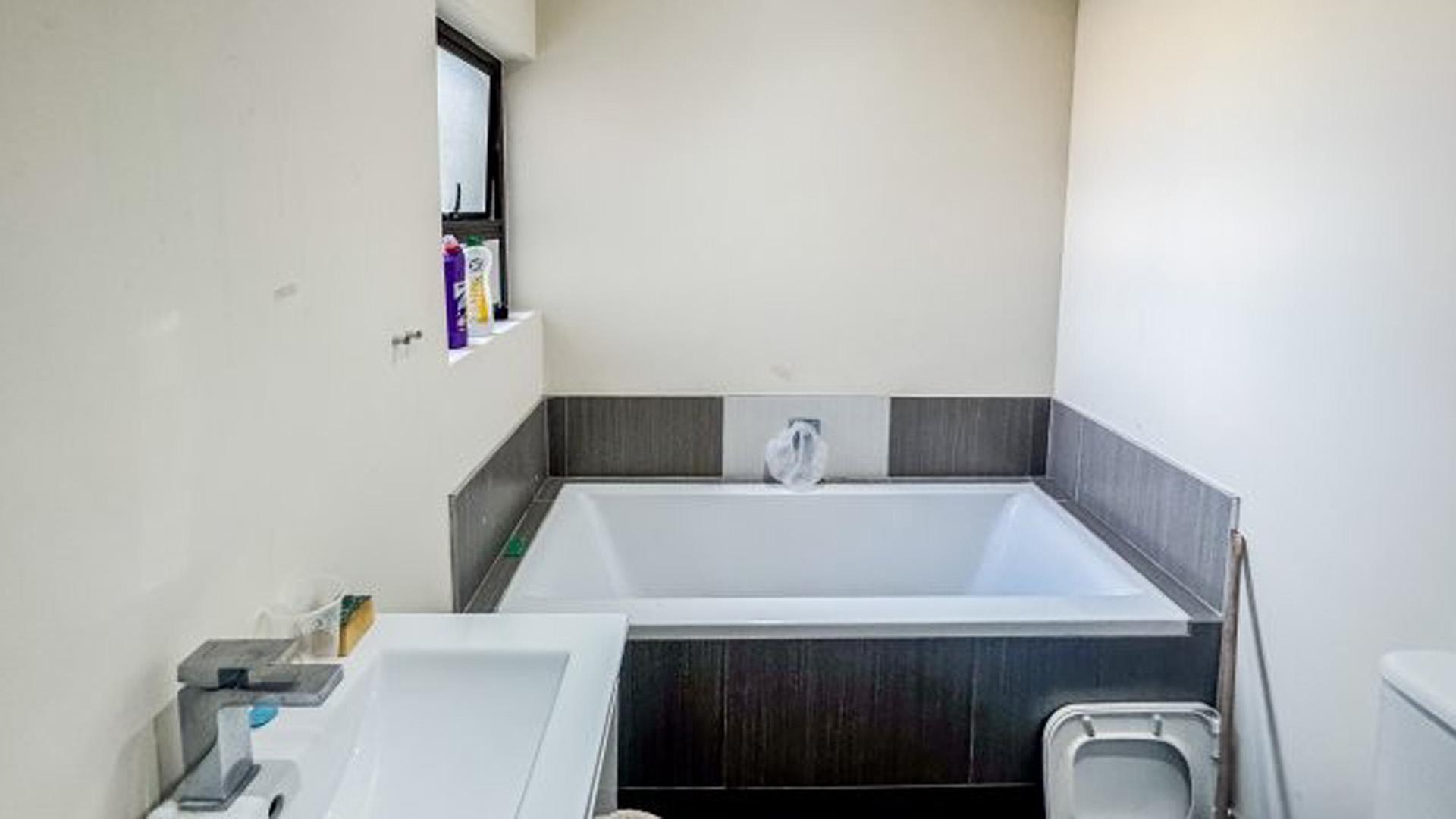 Bathroom 1 of property in Winterstrand