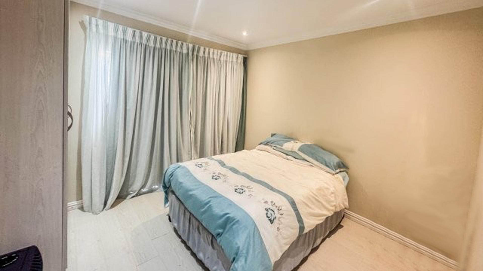 Bed Room 2 of property in Winterstrand