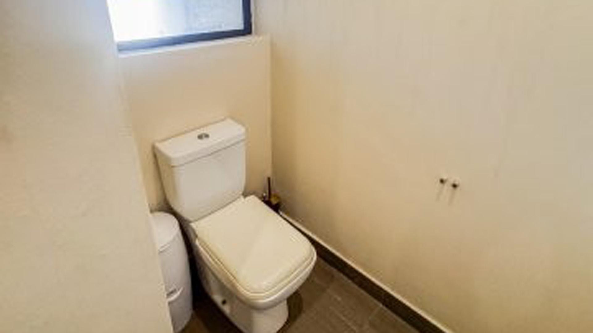 Bathroom 2 of property in Winterstrand