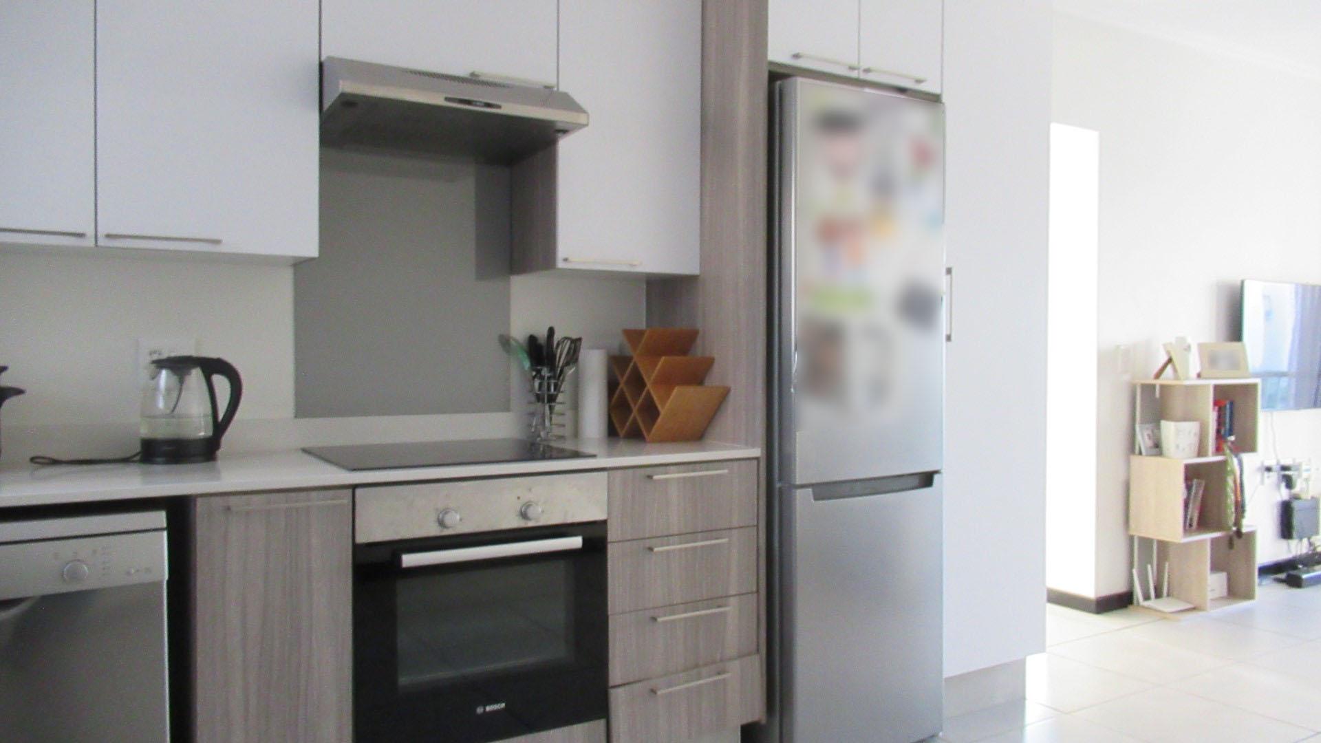 Kitchen - 14 square meters of property in Maroeladal