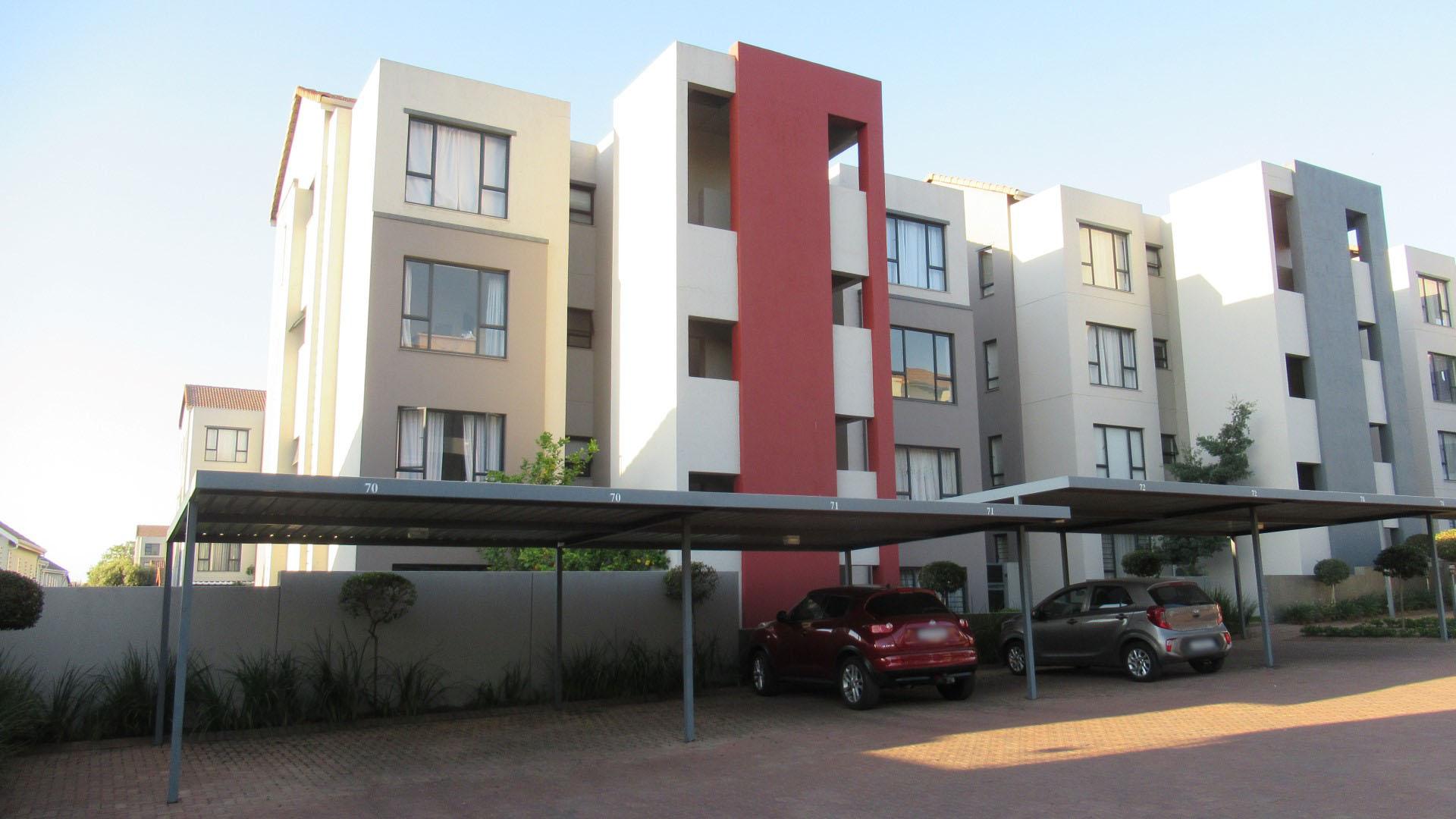 Front View of property in Maroeladal