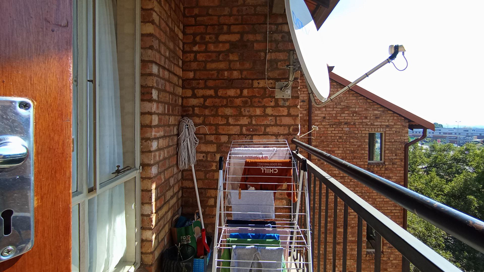 Balcony - 3 square meters of property in Wapadrand