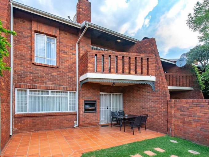 3 Bedroom Simplex for Sale For Sale in Bedford Gardens - MR678861