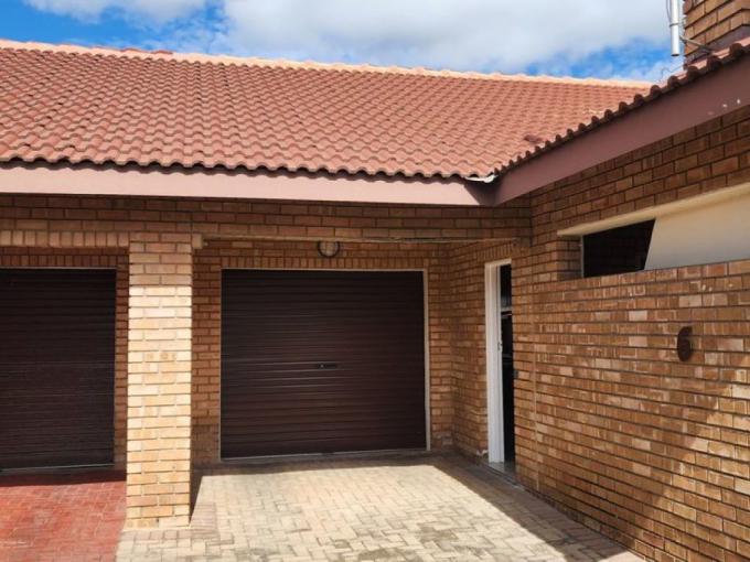2 Bedroom Simplex for Sale For Sale in Bendor - MR678862