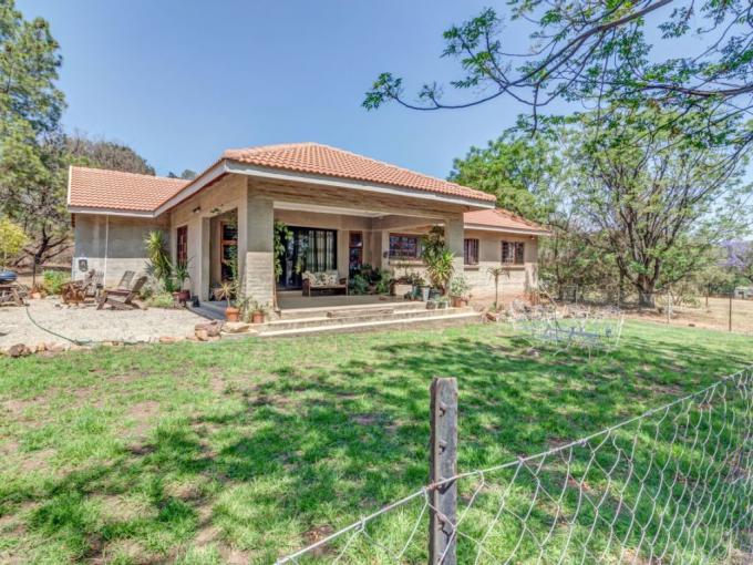 4 Bedroom House for Sale For Sale in Farmall A.H. - MR678886