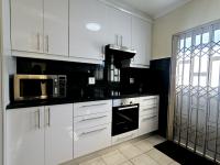 3 Bedroom 2 Bathroom Simplex for Sale for sale in Somerset Park