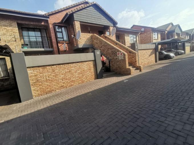 2 Bedroom Simplex for Sale For Sale in Meyersdal - MR678898
