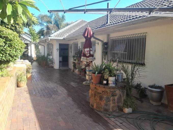 4 Bedroom House for Sale For Sale in Glenvista - MR678900