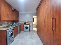  of property in De Deur