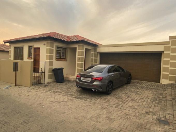 2 Bedroom Simplex to Rent in The Reeds - Property to rent - MR678953