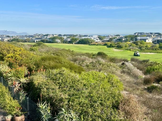 4 Bedroom House to Rent in Atlantic Beach Golf Estate - Property to rent - MR678954