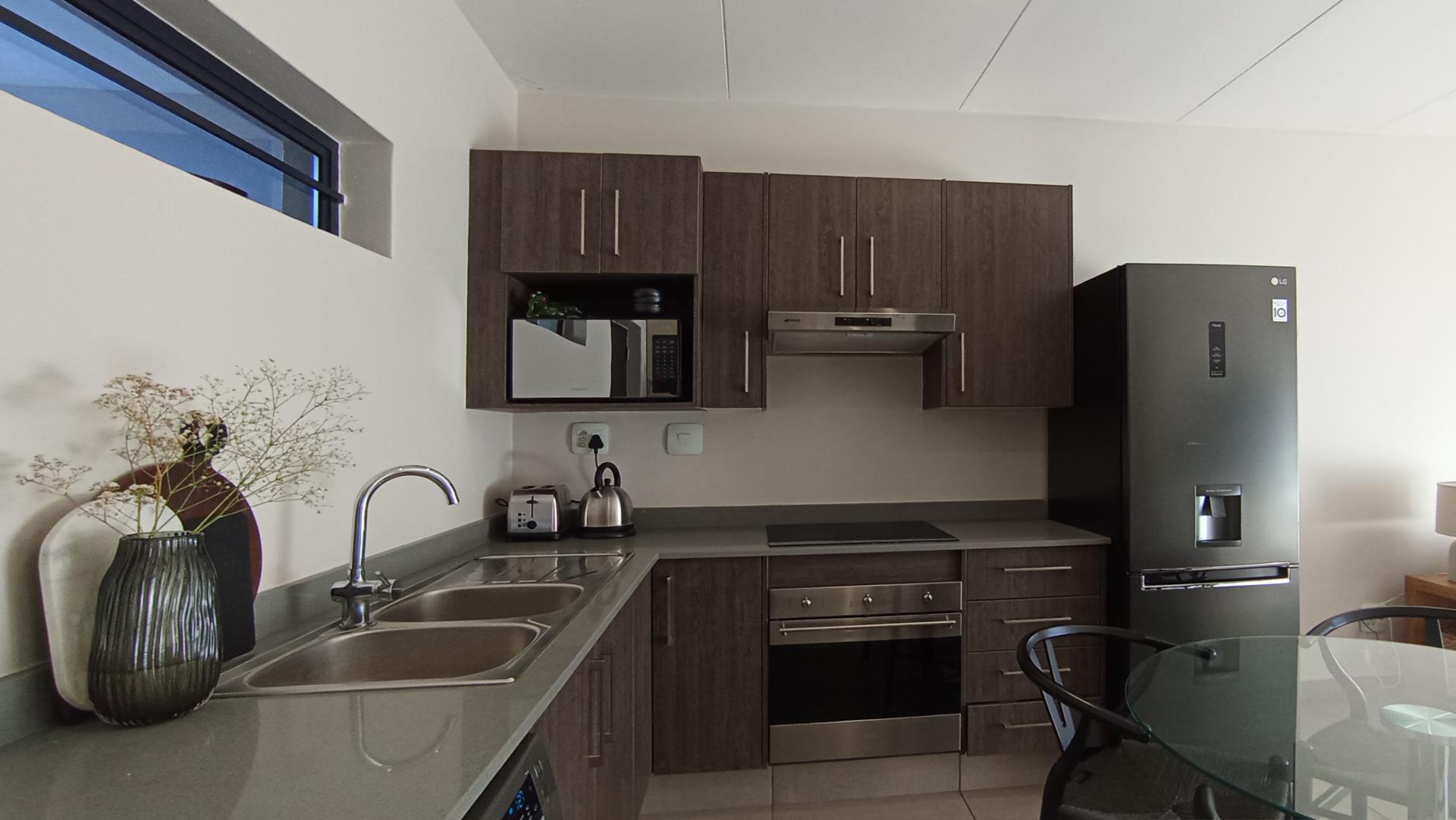 Kitchen - 12 square meters of property in Bryanston East