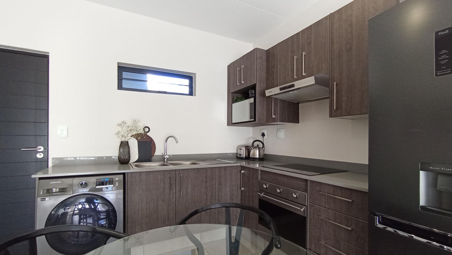 Kitchen - 12 square meters of property in Bryanston East