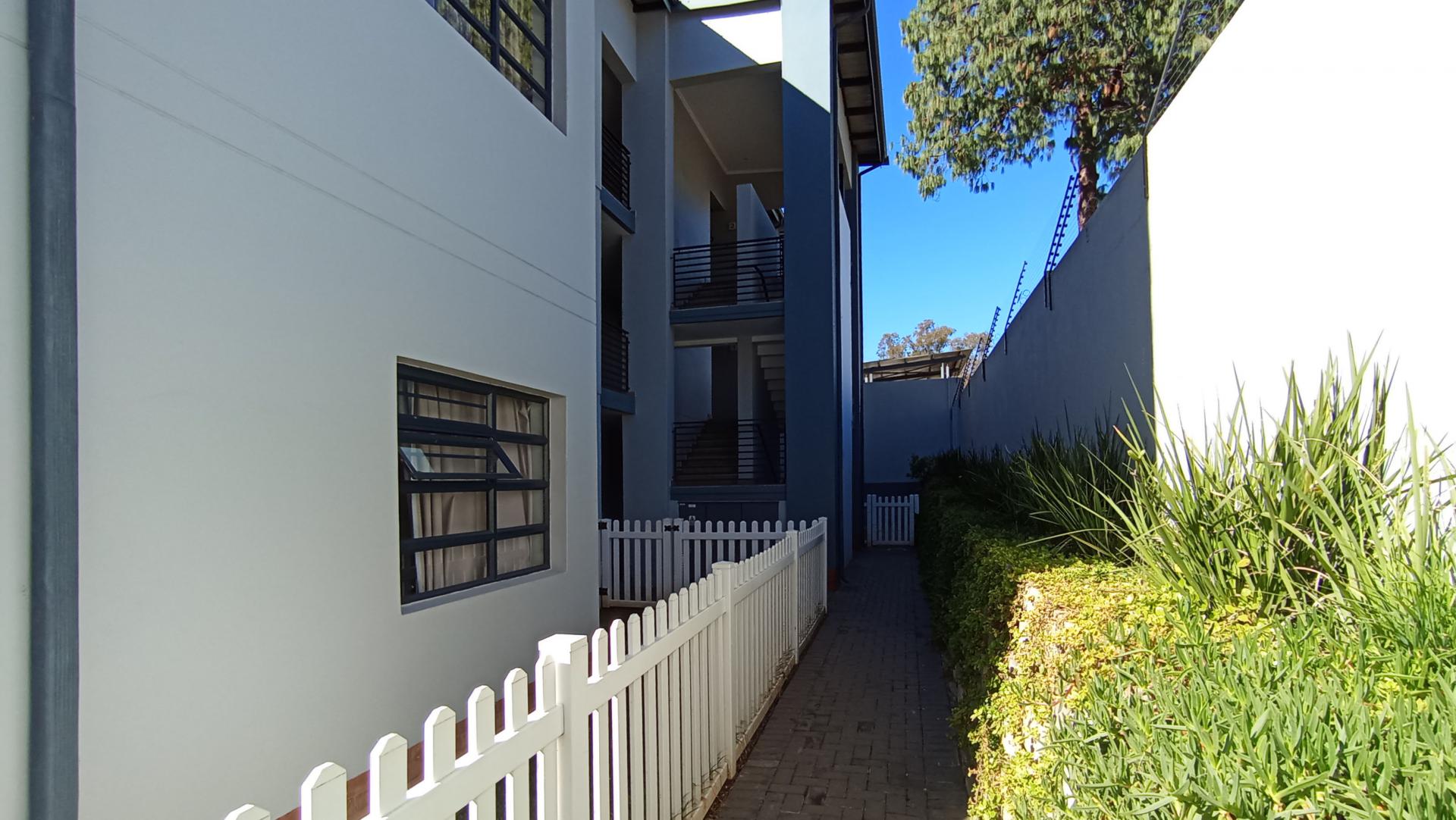 Front View of property in Bryanston East