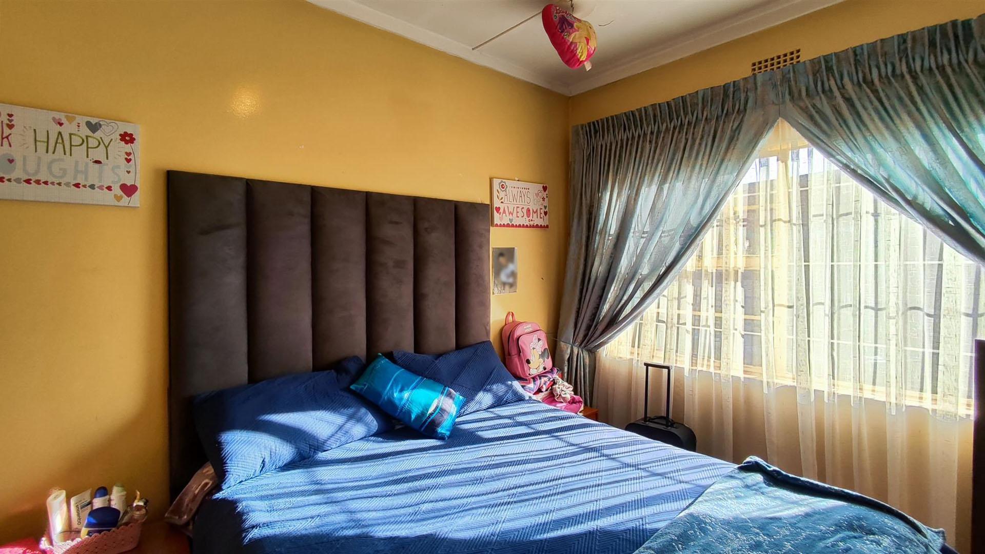 Bed Room 3 - 13 square meters of property in Vanderbijlpark