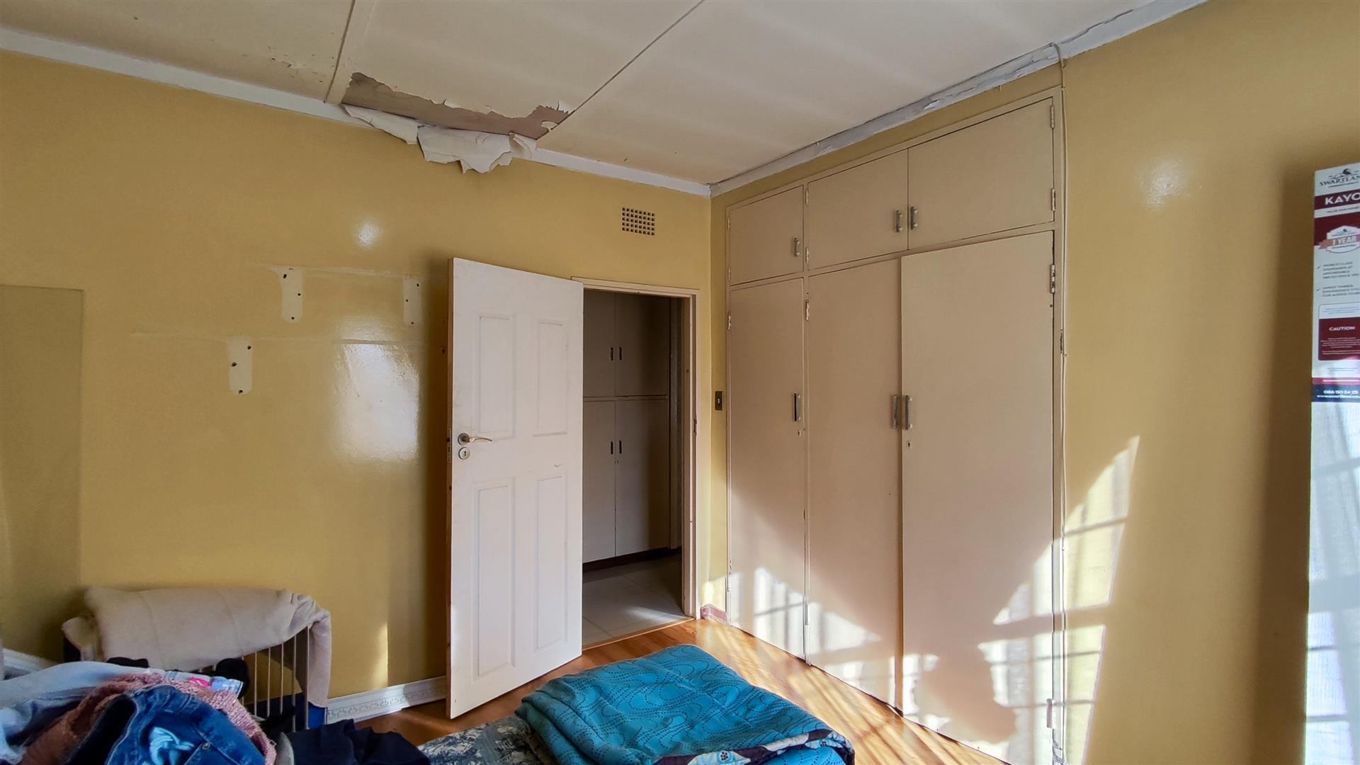 Bed Room 4 - 16 square meters of property in Vanderbijlpark