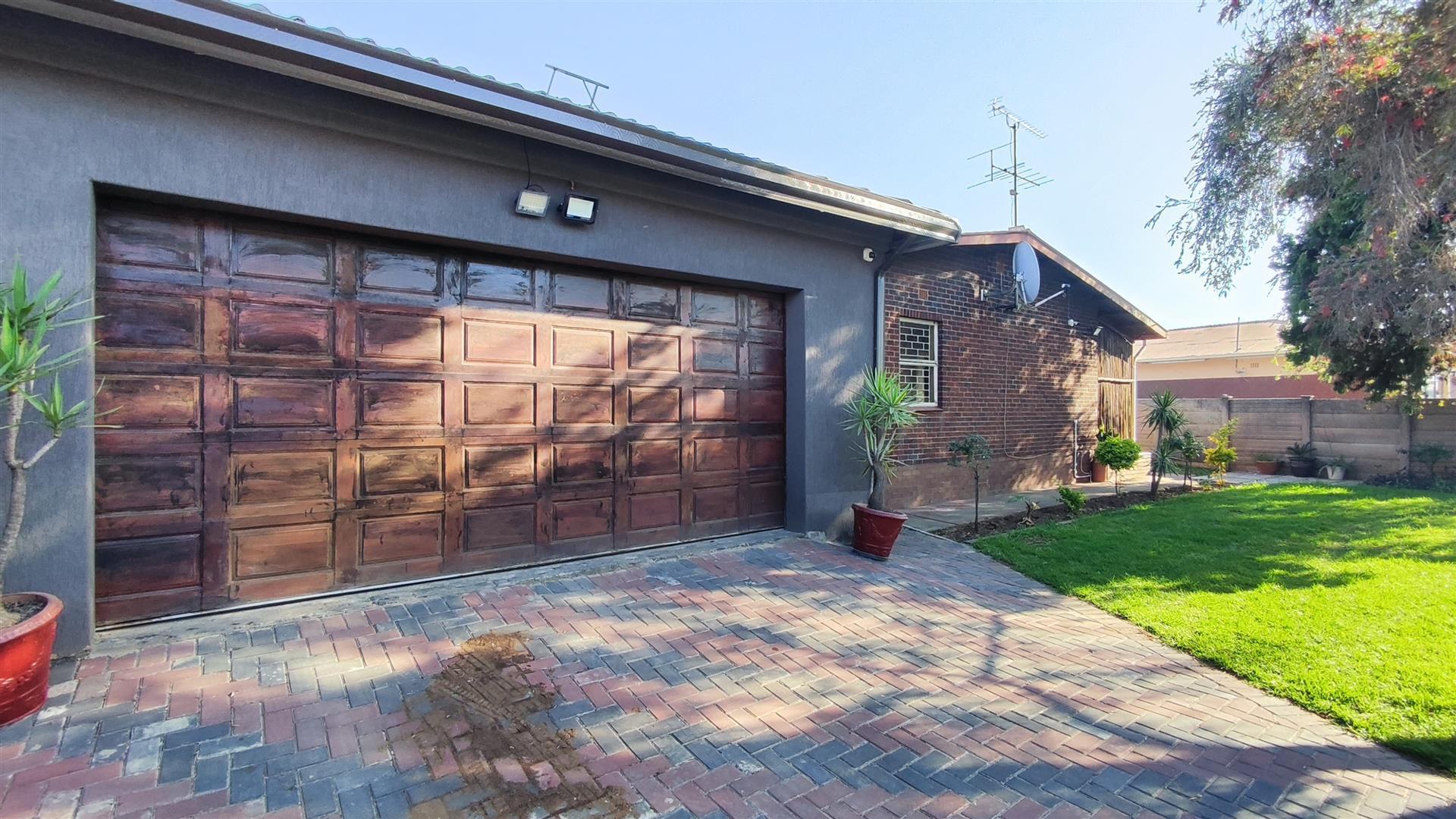 Front View of property in Vanderbijlpark