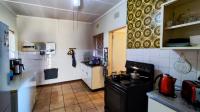 Kitchen - 16 square meters of property in Vanderbijlpark